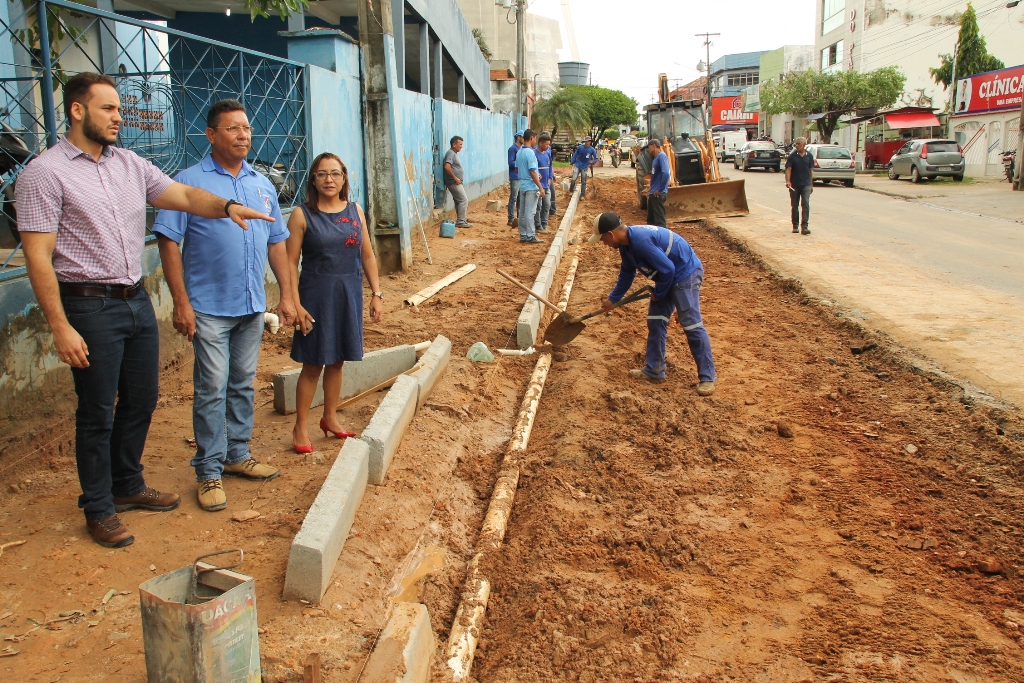 Affonso Cândido acompanha obra da Semosp na T-5