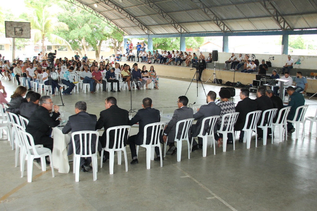 CI realiza sessão ordinária na Escola Tiradentes IV