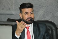Edivaldo Gomes confirma contratação de psicólogos para o Caps