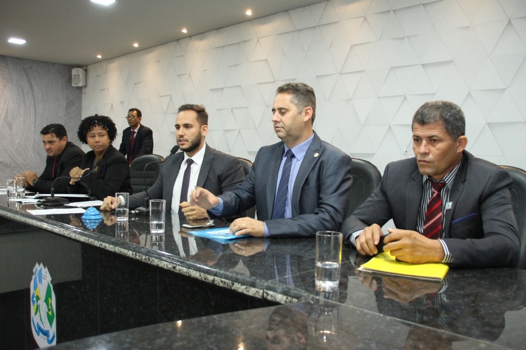 Informe Legislativo  30ª Sessão Ordinária