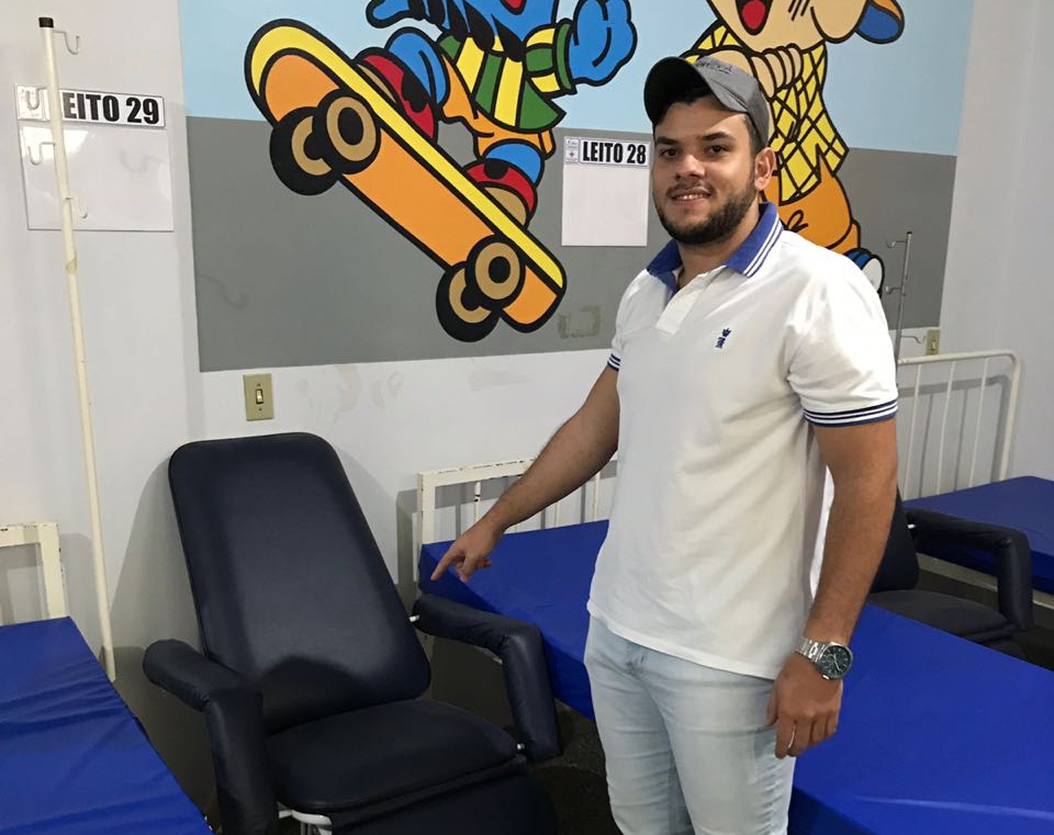 Pedido para instalação de cadeiras para acompanhantes é atendido