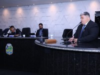 Representante da Apae solicita data de entrega do ônibus para instituição