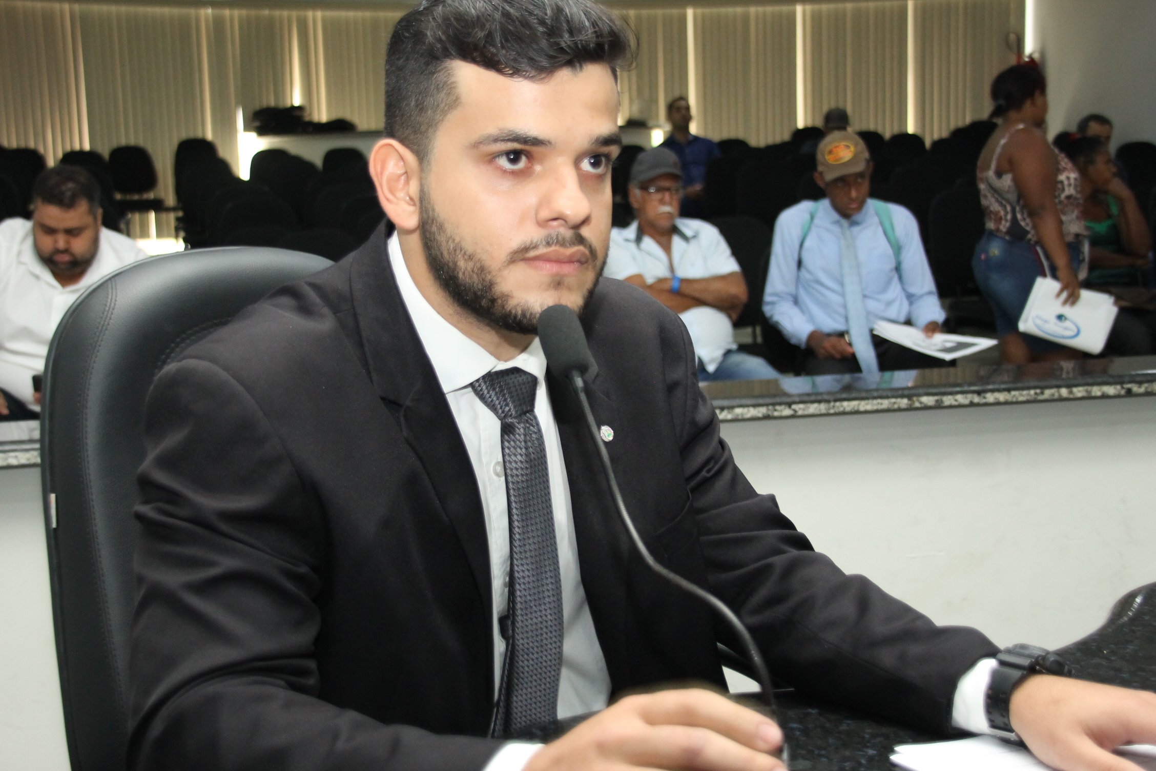 Vereador Welinton Fonseca propõe título de Cidadão Ji-paranaense a Sadraque Muniz
