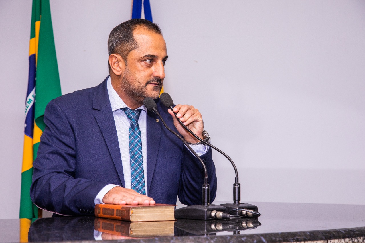 Vereadores aprovam atualização do piso a professores e presidente diz que pessoal de apoio é sua prioridade    