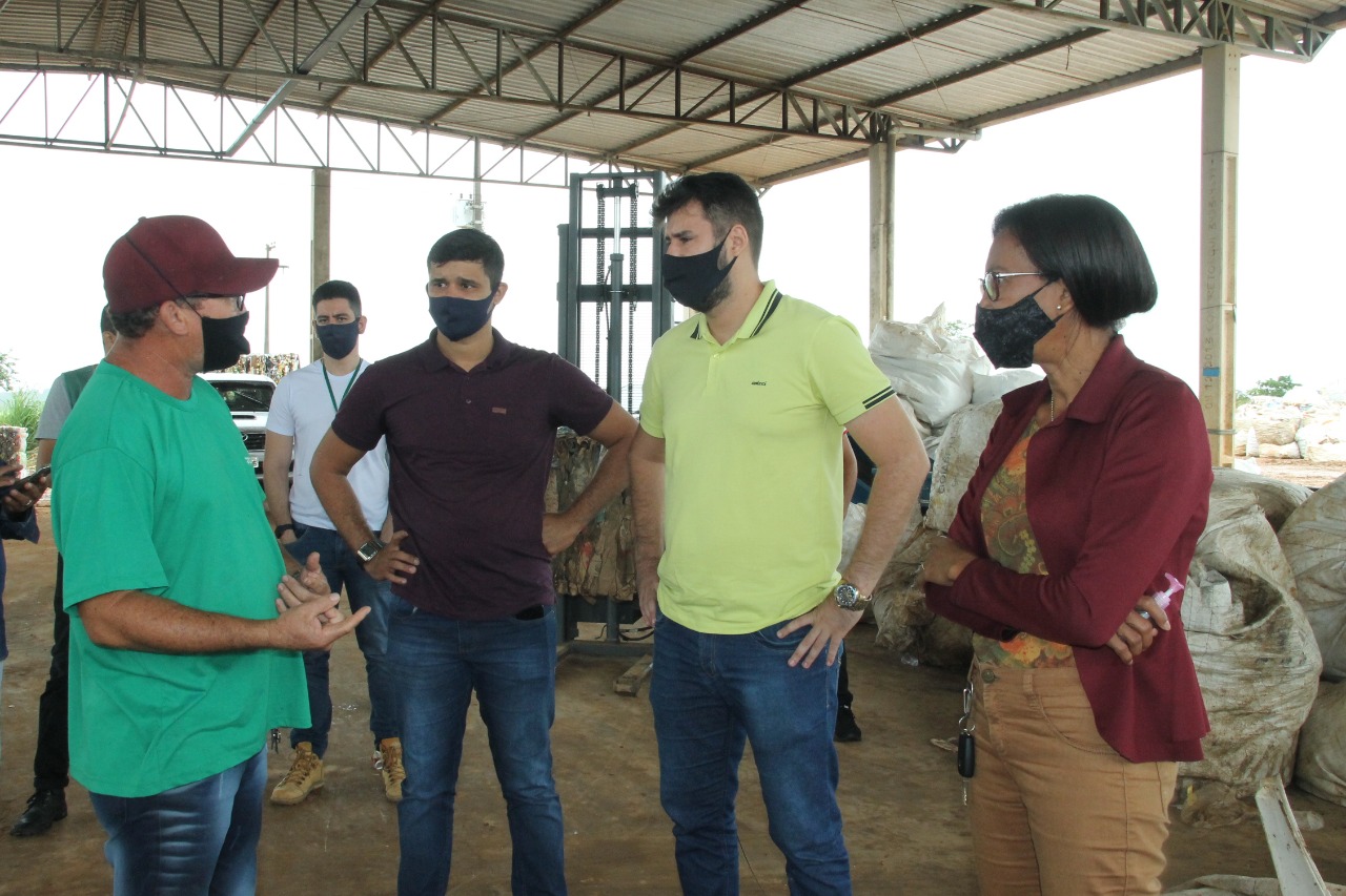 Vereadores Brunno Carvalho (SD), Nim Barroso (DEM) e Vera Márcia (PT) visitam o aterro sanitário de Ji-Paraná