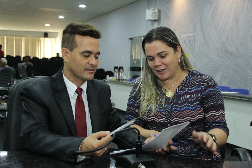 Vereadores pedem explicações sobre empresa da coleta de lixo