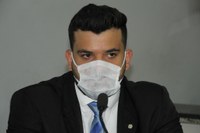 Welinton Fonseca solicita contratação de costureiras para fabricação de máscaras